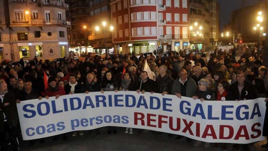 La concentración celebrada anoche en la céntrica Plaza de Galicia. // Noé Parga