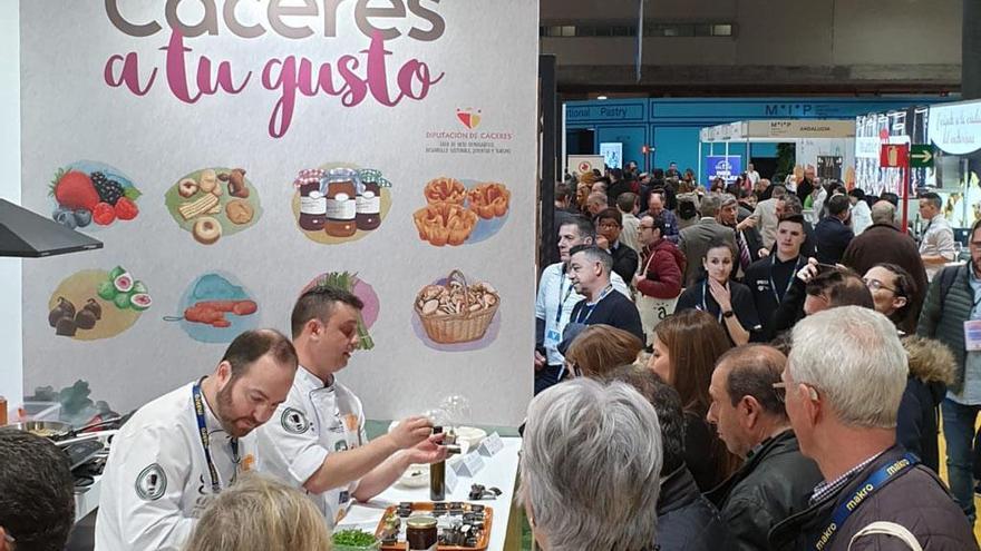 Madrid Fusión celebra este año su vigésimo aniversario del 28 al 30 de marzo y lo hace con el lema ‘El retorno al oficio de cocinar’.