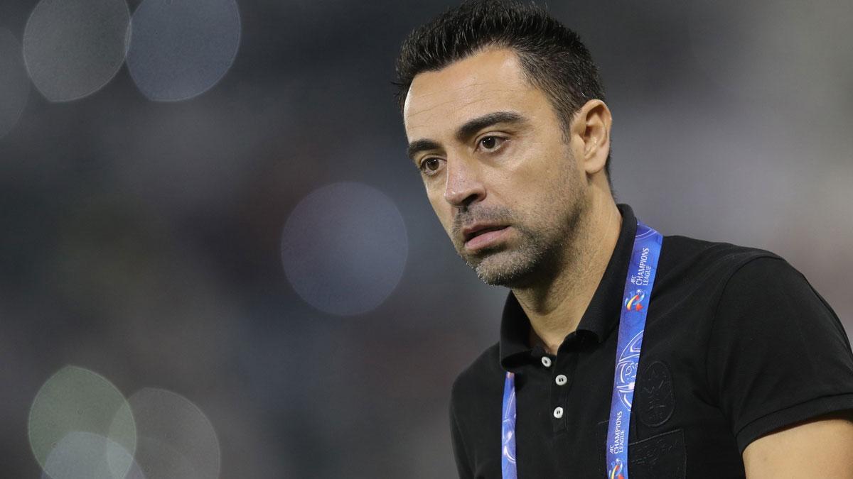 Xavi da positivo de coronavirus. En la foto, el técnico durante un partido con el Al-Sadd. 