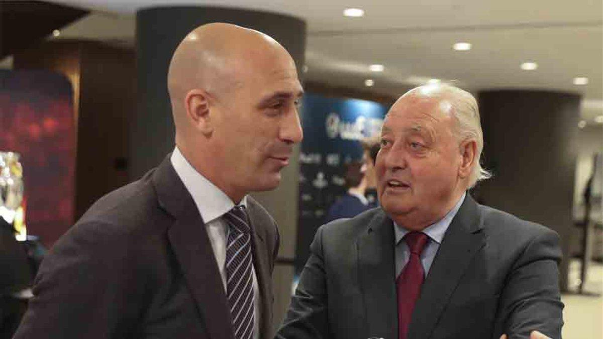 Joan Soteras, junto a Luis Rubiales