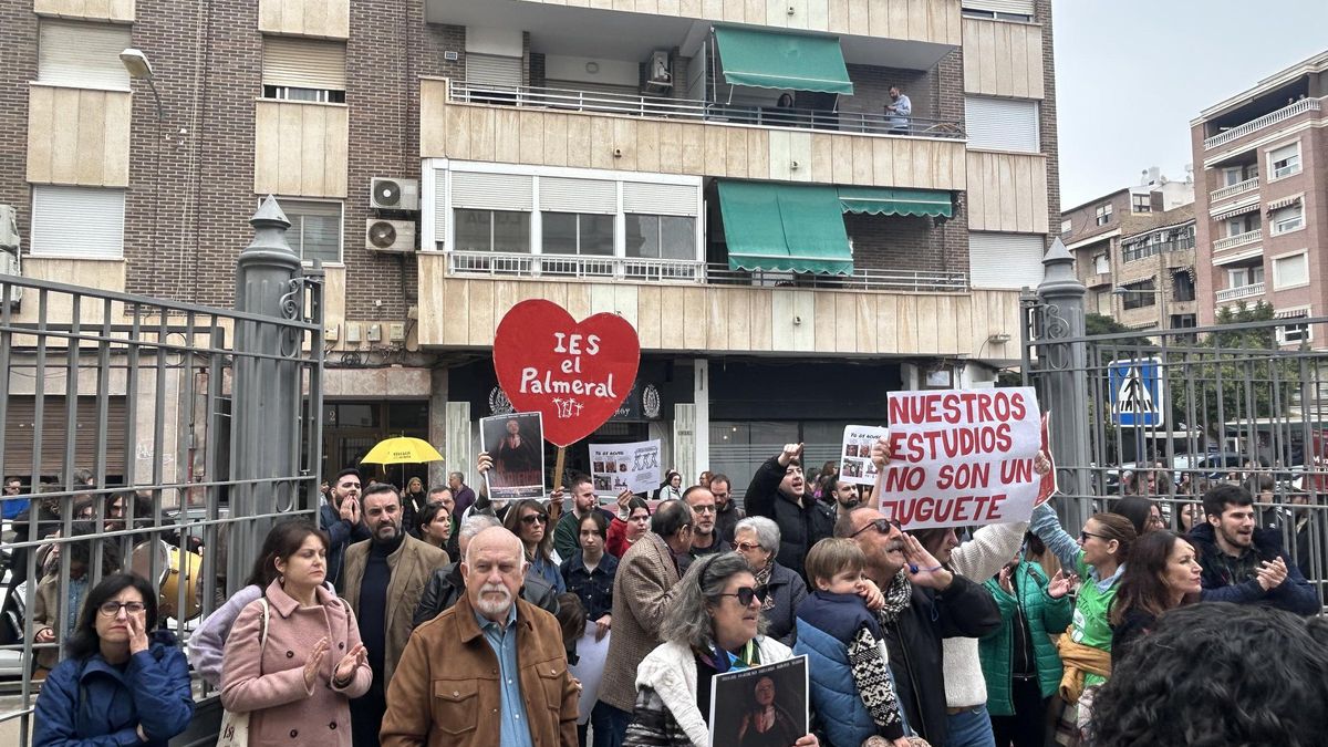 Protesta en el auditorio de La Lonja, el pasado sábado