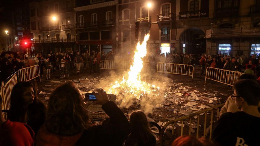 Festejos de Avilés desiste de San Juan y promete &quot;trabajar coordinadamente&quot; con hosteleros y vecinos para San Agustín