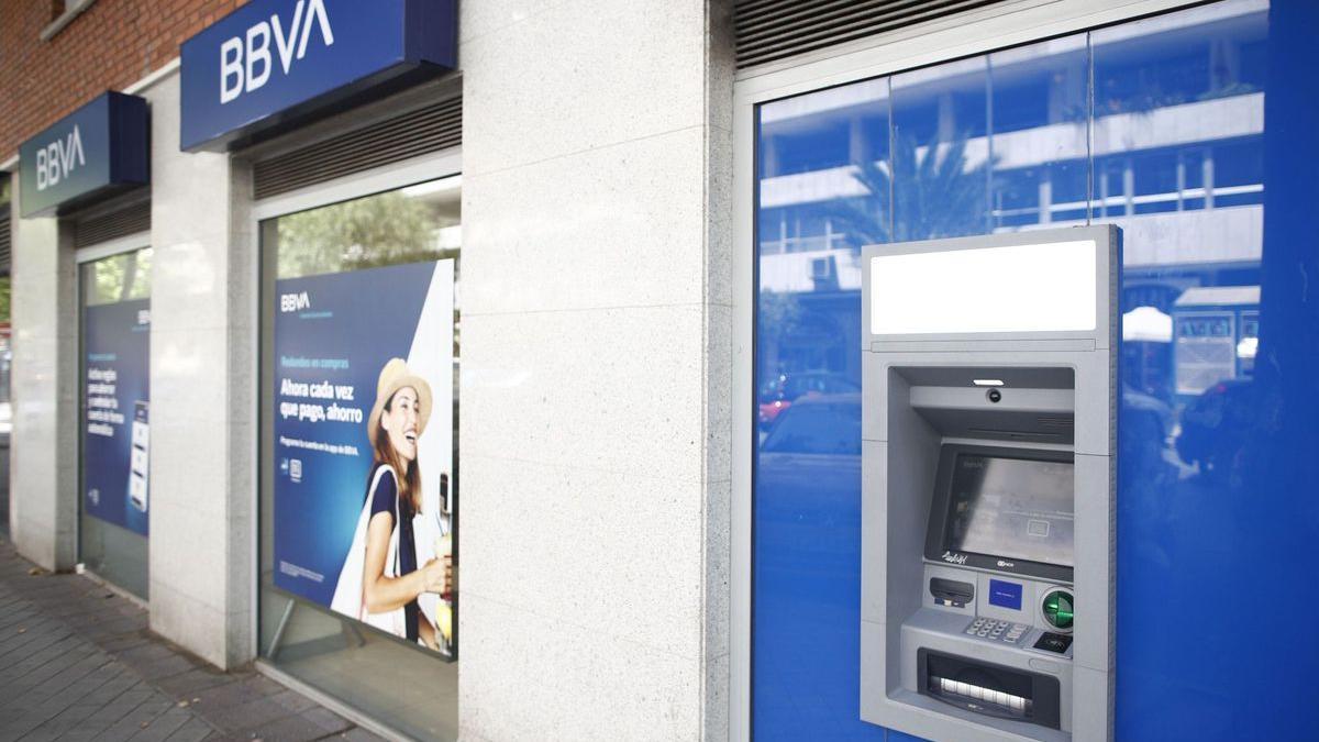 El aviso de BBVA a todos sus clientes sobre las siglas de su tarjeta de crédito