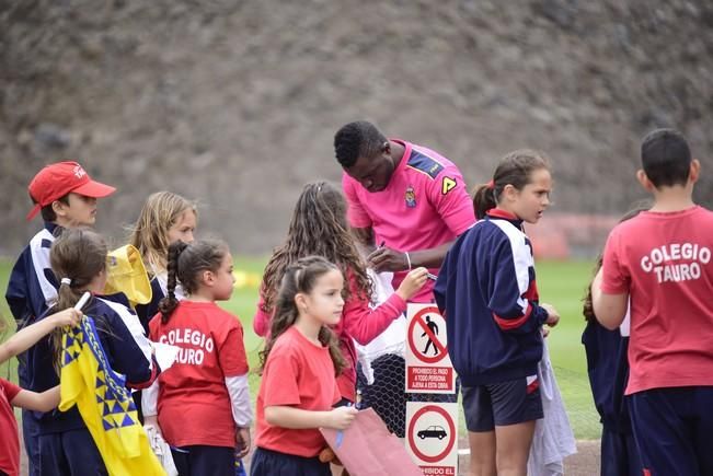 Entrenamiento de la UD Las Palmas en Barranco ...