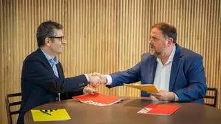 El PSOE cierra un pacto global con ERC y la investidura queda en manos de Puigdemont