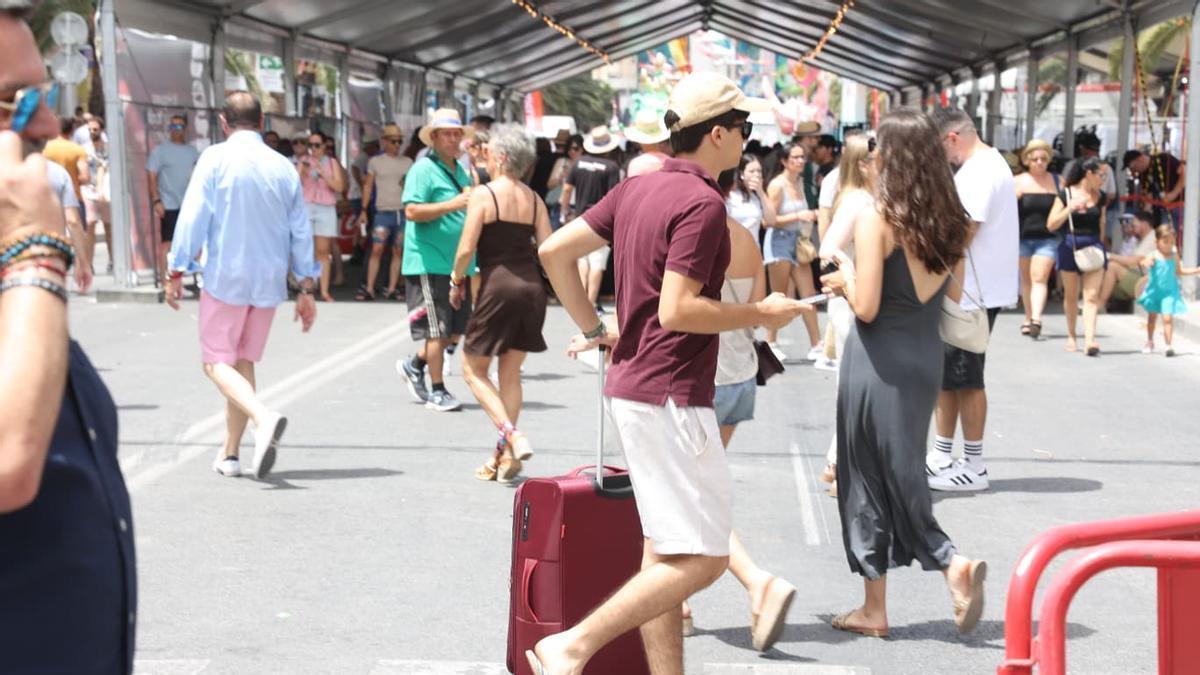 La Universidad de Alicante aborda el impacto del turismo y los balnearios en la salud