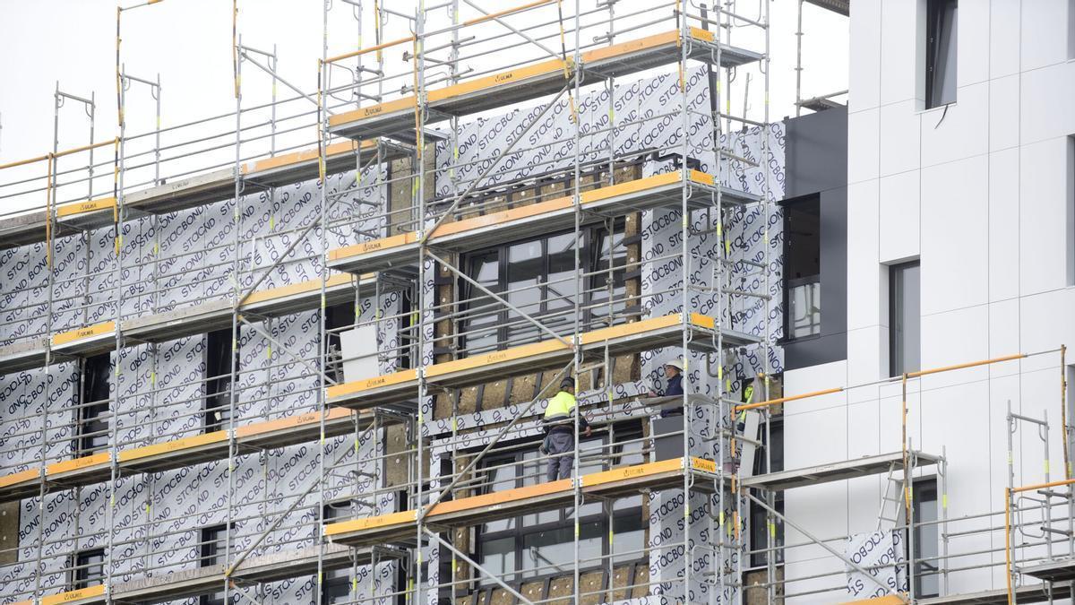 Obras en edificios de viviendas de A Coruña.