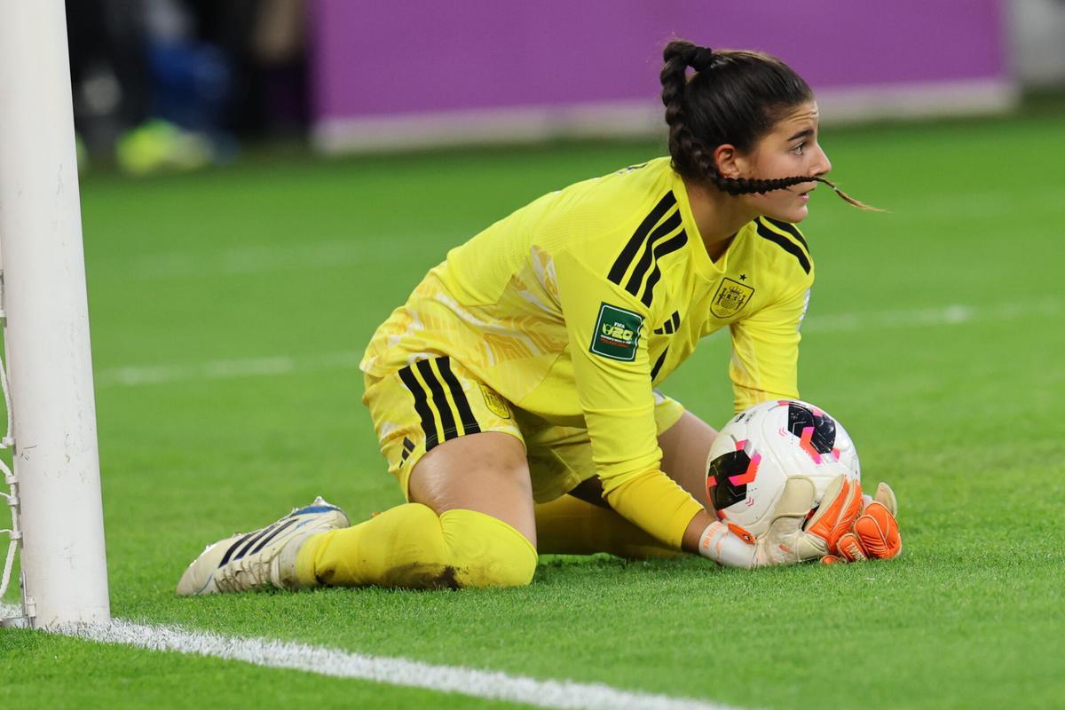 Laia López, la portera de España.