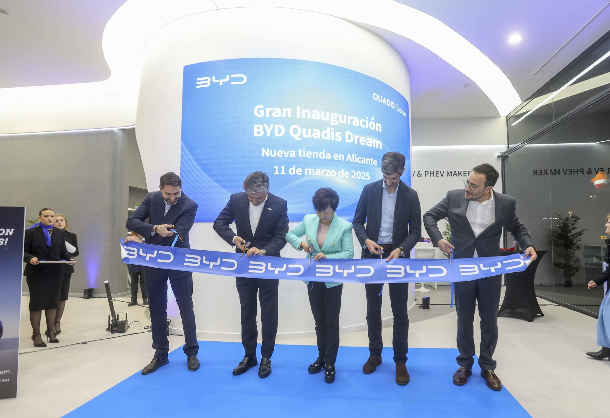 QUADIS Dream inaugura el primer centro BYD en Alicante.