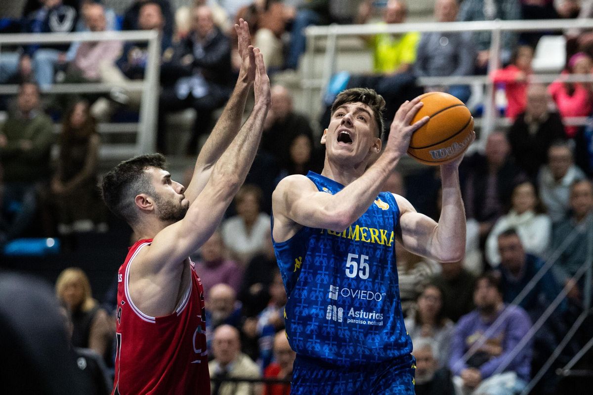 Partido Alimerka Oviedo Baloncesto-Cartagena. Raúl Lobaco