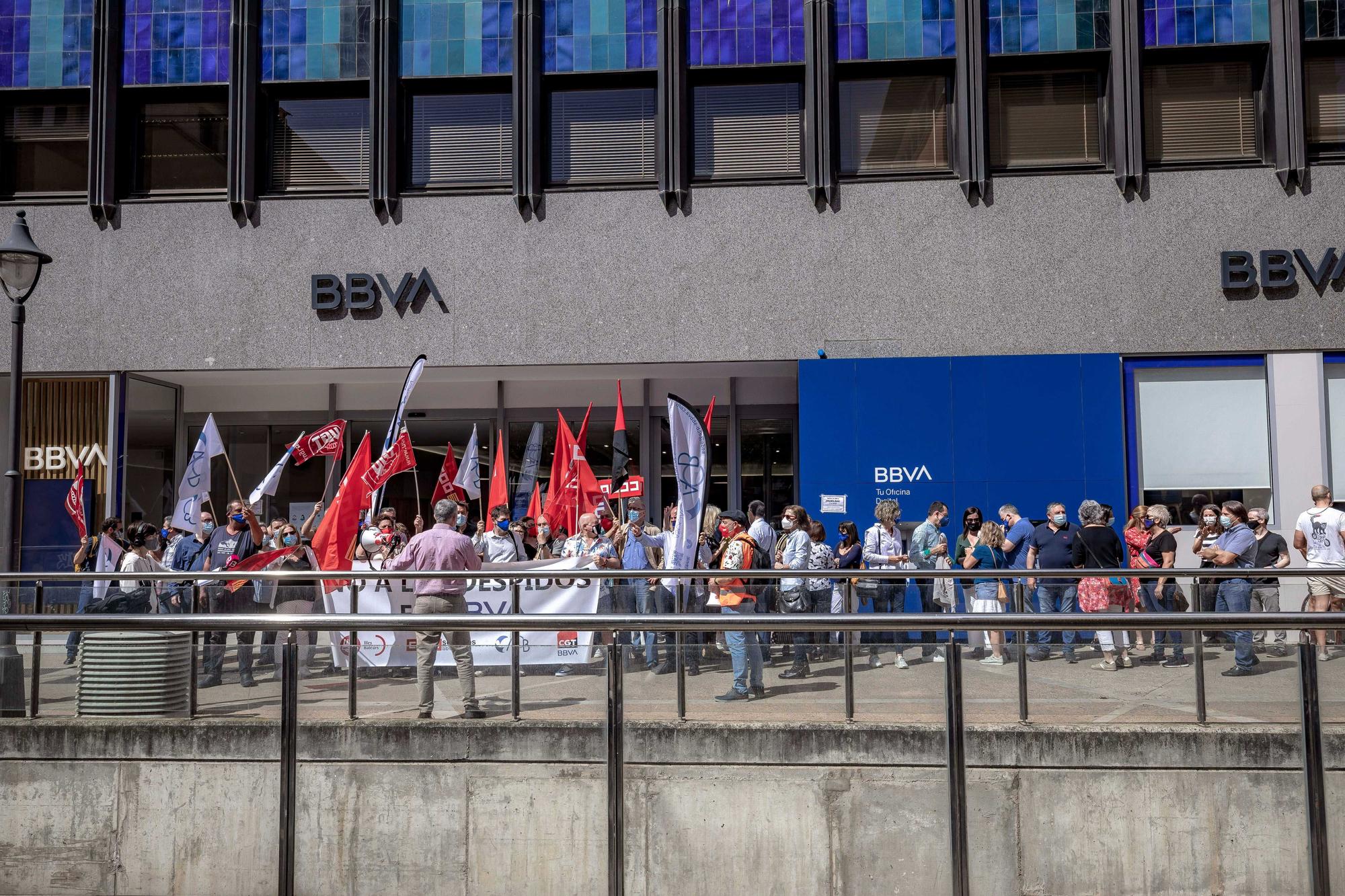 Jornada de protestas en Palma por los despidos de BBVA y CaixaBank