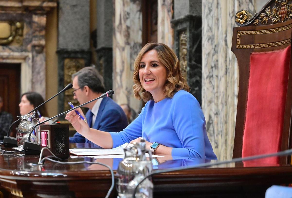 La alcaldesa en el pleno de octubre