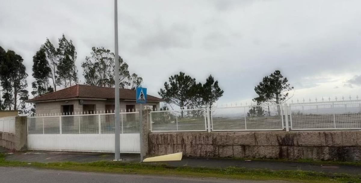Portalón sustraído en O Pousadoiro.