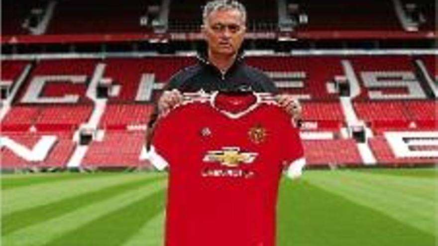 El Manchester United presenta Mourinho com a nou entrenador