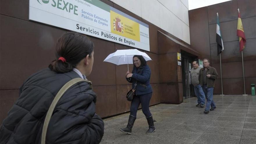 El desempleo en Extremadura baja en 1.827 personas en febrero