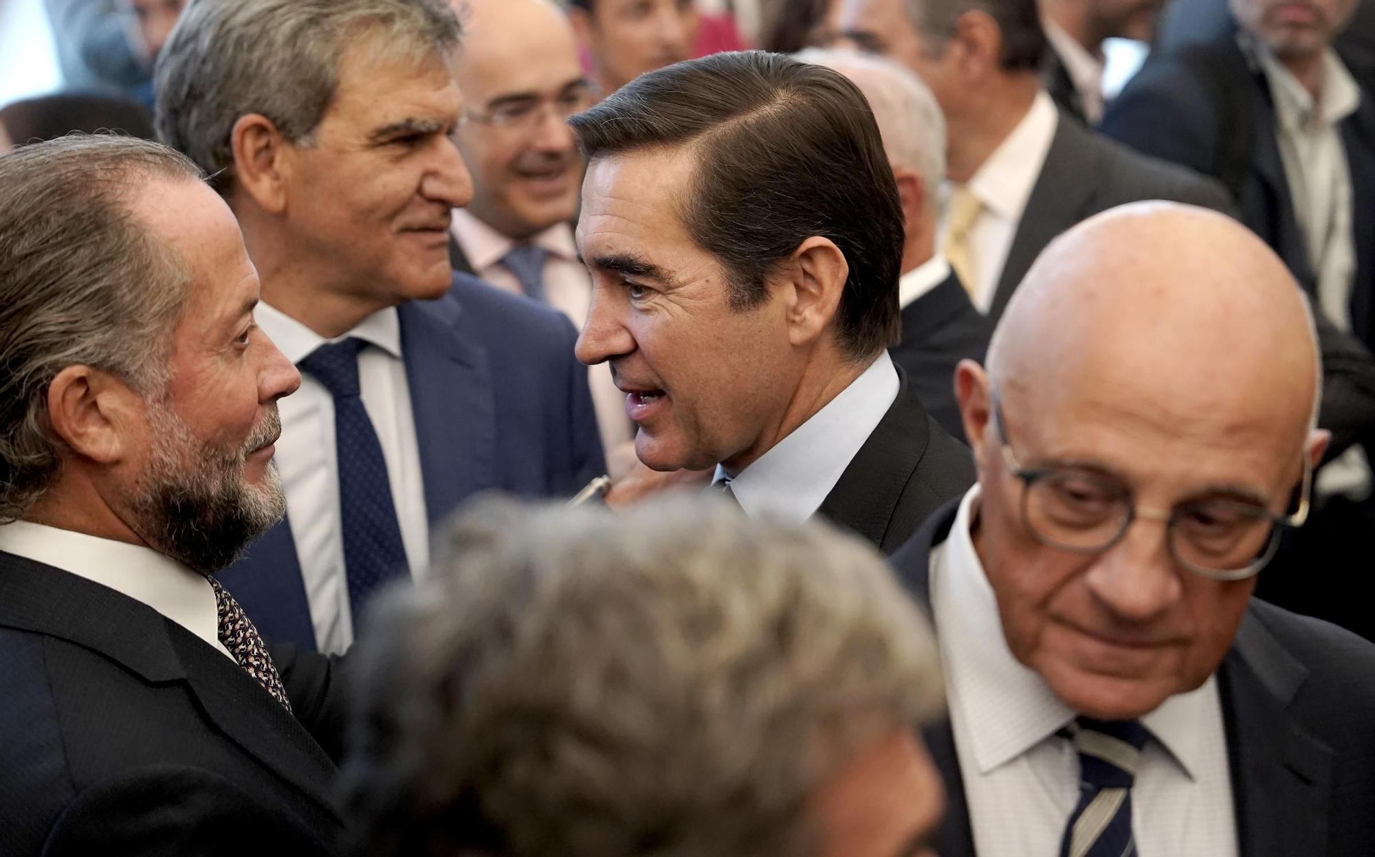 Josep Oliu Creus, presidente de Banco Sabadell, Rodrigo Buenaventura, presidente de la CNMV,  y Carlos Torres Vila , presidente del BBVA. José Luis Escrivá durante la toma de posesión como Gobernador del Banco de España