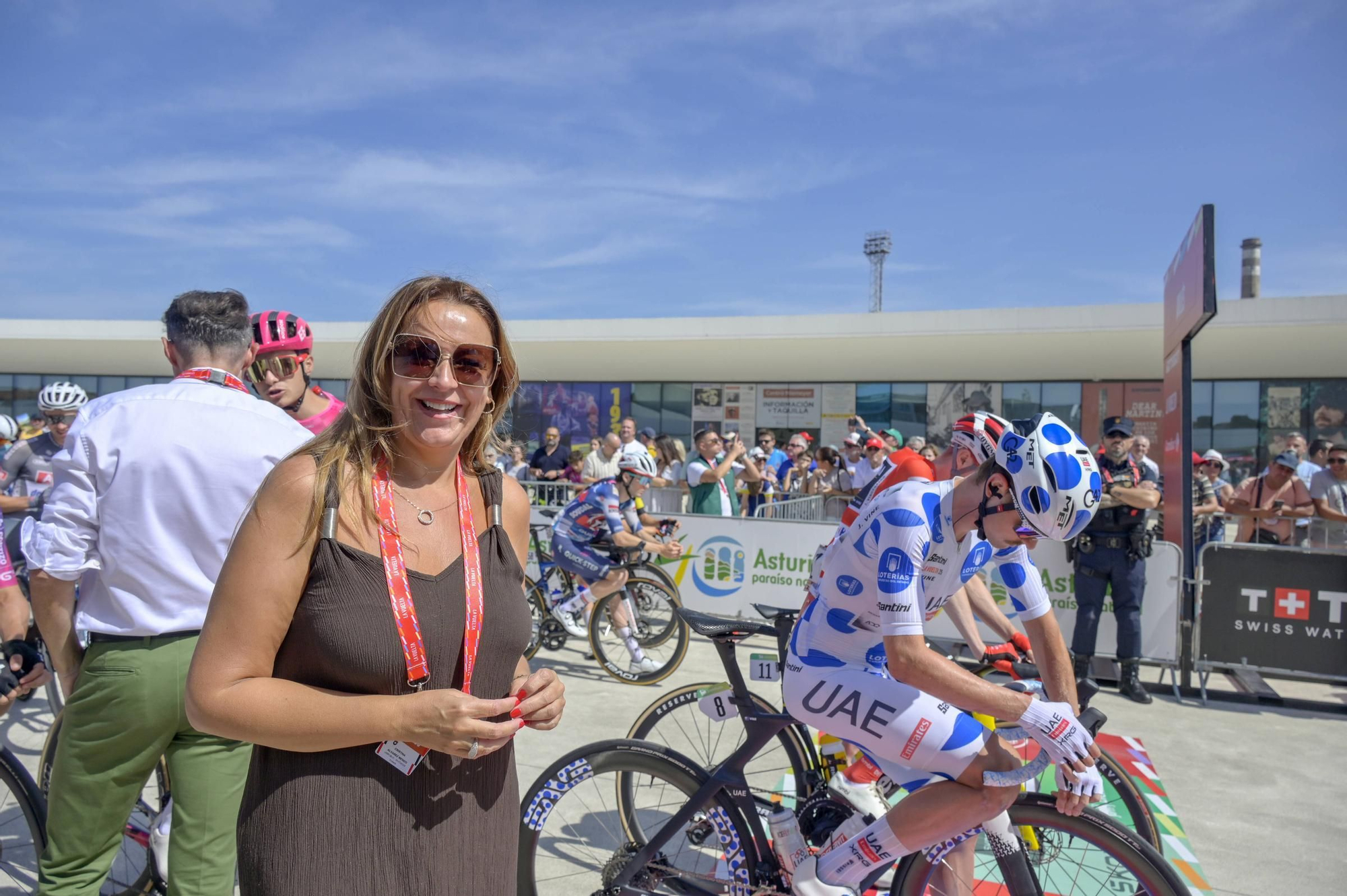 FOTOS: Ambientazo en Asturias para seguir una jornada de ciclismo con la Vuelta a España