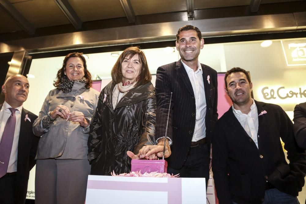 Fernando Hierro participa en un acto contra en cáncer de mama