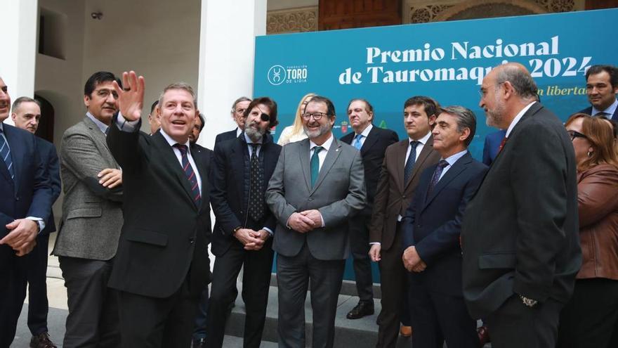El cineasta Albert Serra y la Real Unión de Criadores de Toros de Lidia se hacen con el primer Premio Nacional de Tauromaquia que no convoca el Ministerio de Cultura