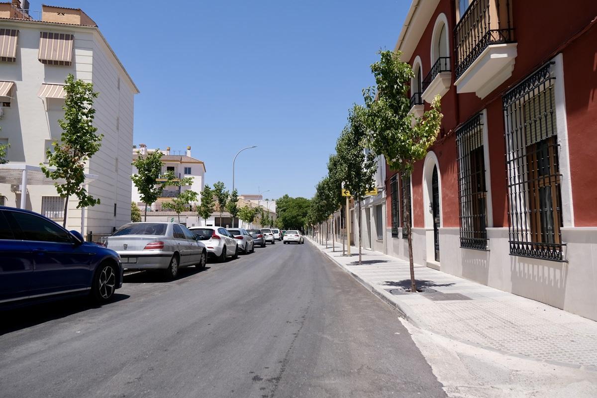 Avenida González Meneses de Cabra, tras su remodelación.