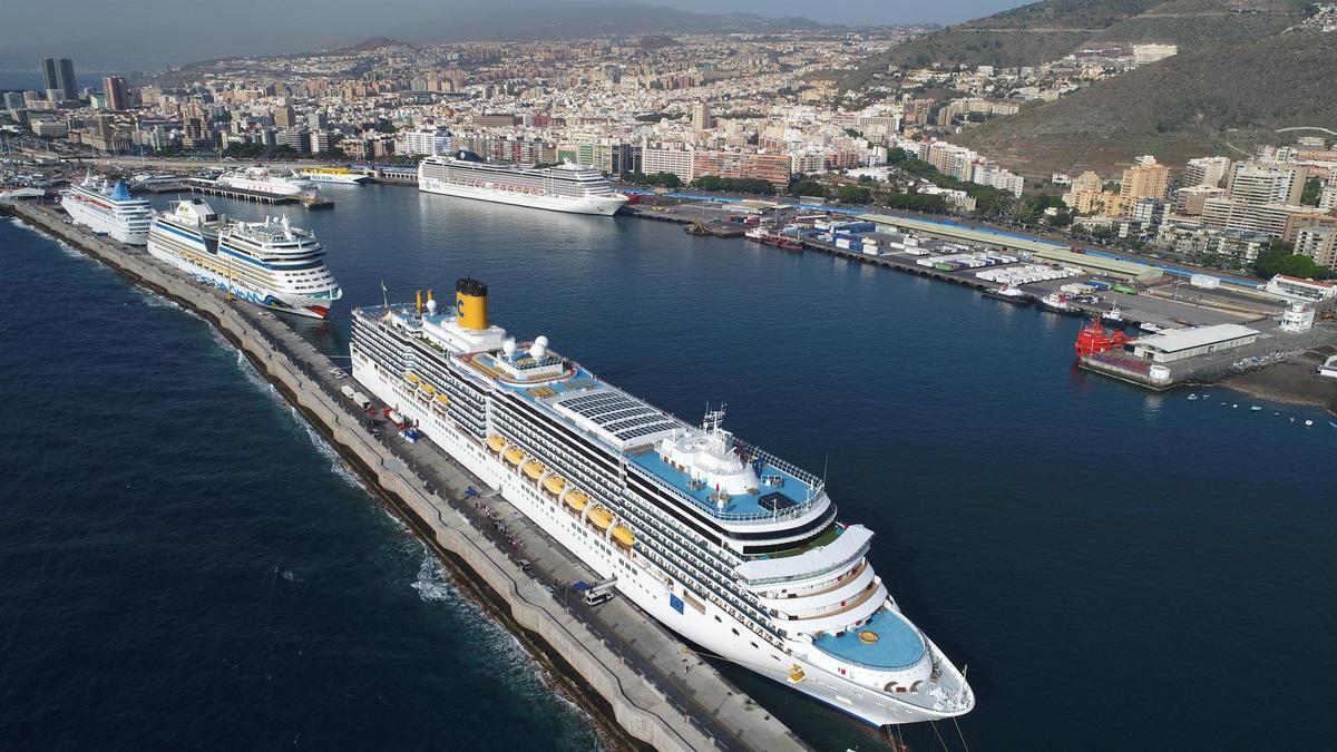 Economía/Turismo.- Los cruceros podrán volver a operar en los puertos canarios a partir del 5 de noviembre