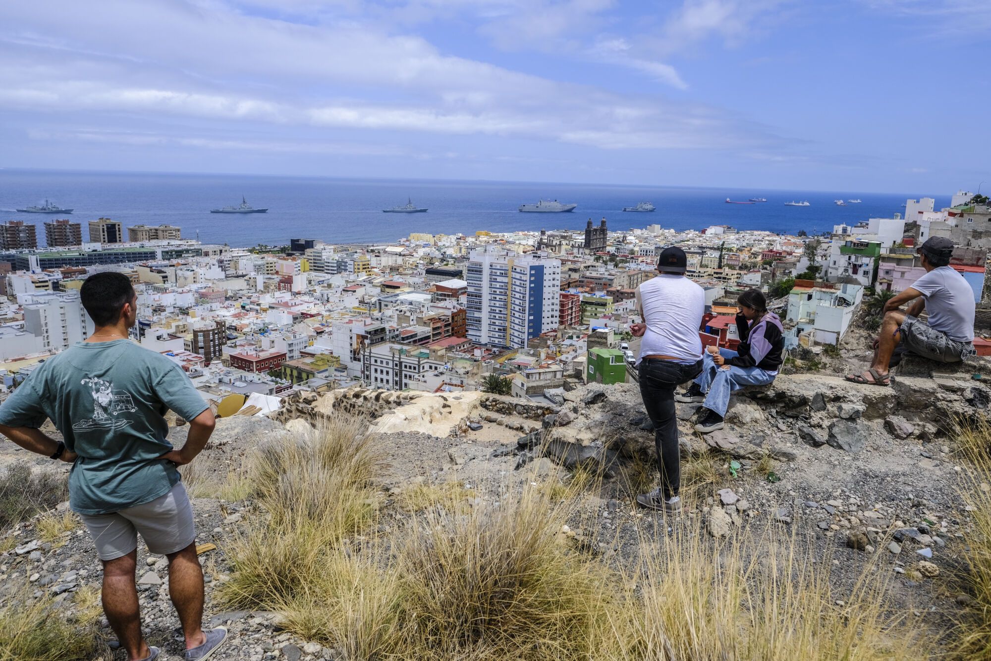 Los actos por el Día de las Fuerzas Armadas en Las Palmas de Gran Canaria, en imágenes