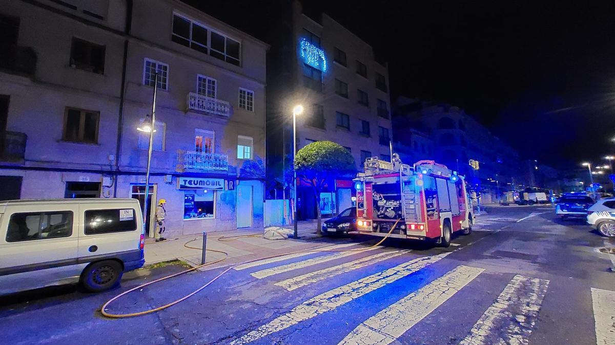 El despliegue, con bomberos y policía.