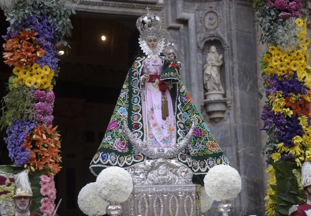 Ofrenda floral a la Morenica