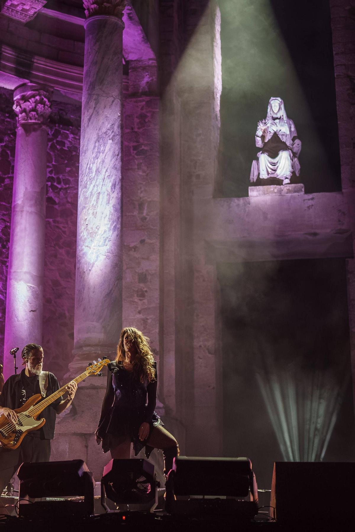 Fotogalería | Las mejores imágenes del concierto de Malú en Mérida Fotogalería | Las mejores imágenes del concierto de Malú en Mérida