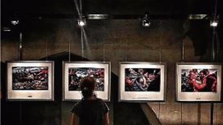 L&#039;exposició &quot;War in Peace&quot; d&#039;Aris Messinis al Visa pour l&#039;Image.