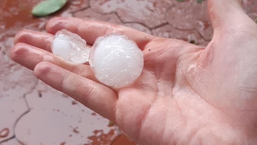 Vídeo: Impresionante granizada caída en la ciudad de València