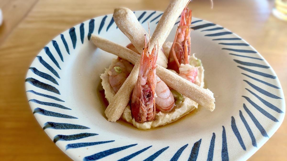 La ensaladilla de gambas al ajillo de Es Còdol Foradat.
