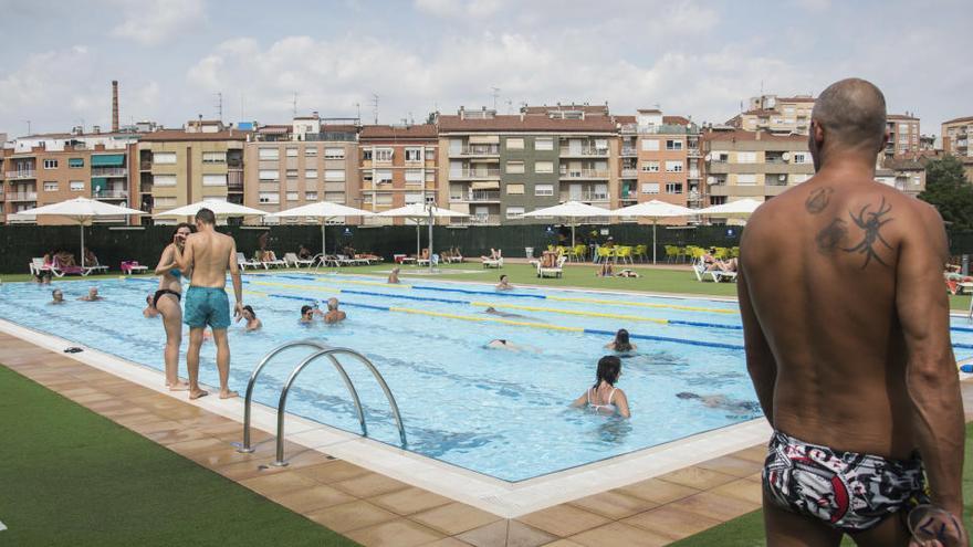 Imatge d&#039;arxiu de les piscines municipals de Manresa