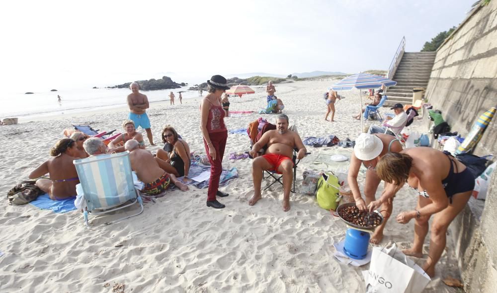 El ''veroño'' permite mezclar magosto y playa