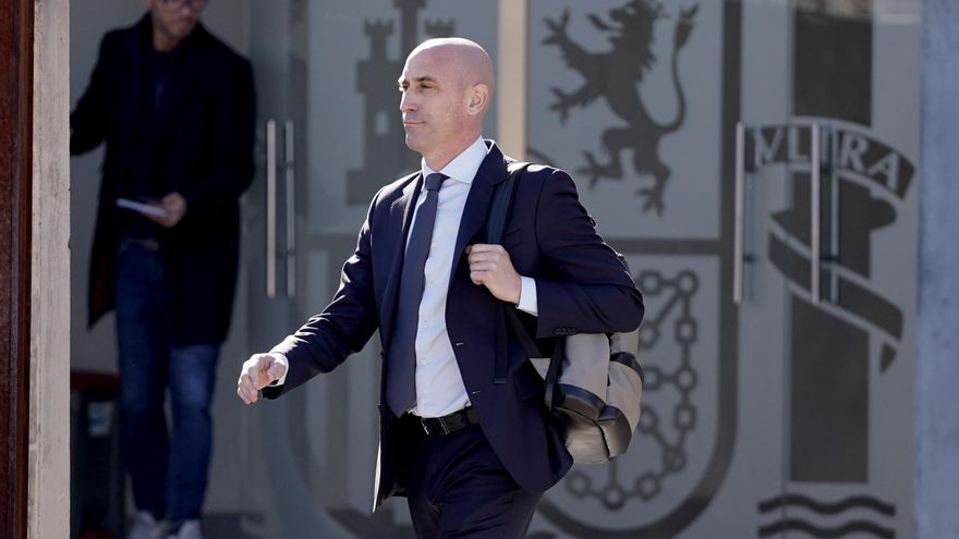 La Audiencia confirma 10.800 euros de multa a Rubiales por la agresión sexual a Jenni Hermoso