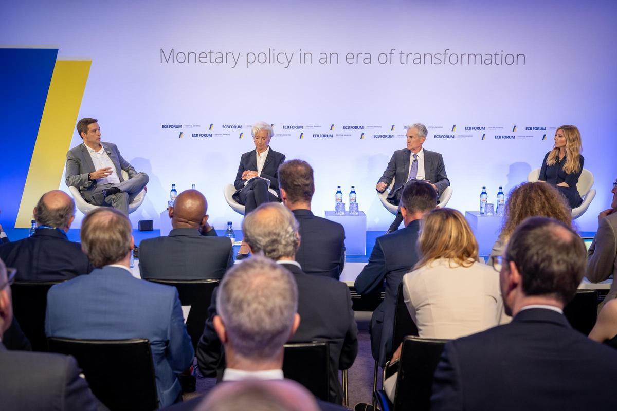 La presidenta del BCE, Christine Lagarde, junto al presidente de la Fed, Jerome Powell, en Sintra.