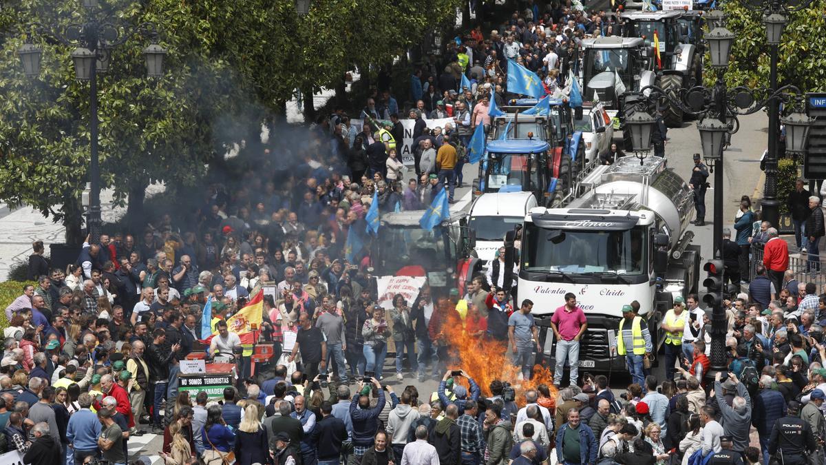 La llamada de socorro del campo asturiano en Oviedo: "Esto no se arregla con limosnas"