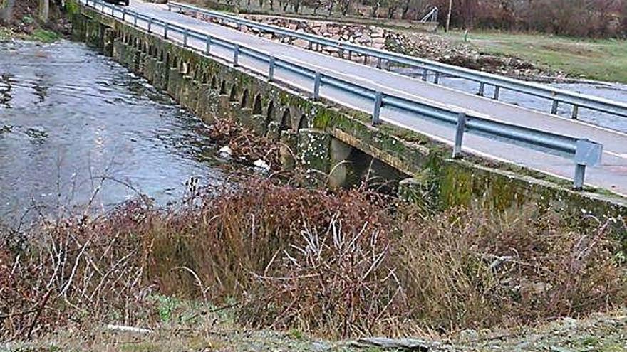 Actual puente sobre el río Aliste en Domez de Alba.