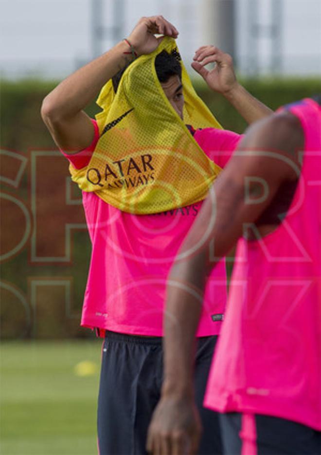 El primer entrenamiento de Luis Suárez en el Barça