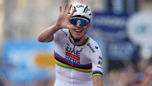 Pogacar celebra la quinta victoria en Lombardía