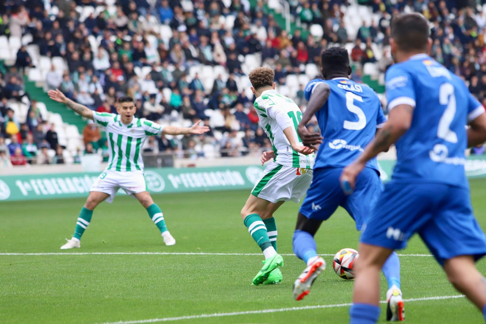 Córdoba CF-Melilla: el partido de El Arcángel en imágenes