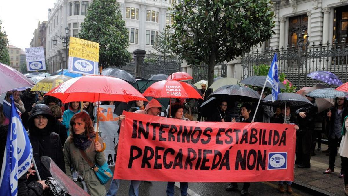 Protesta de interinos en Asturias
