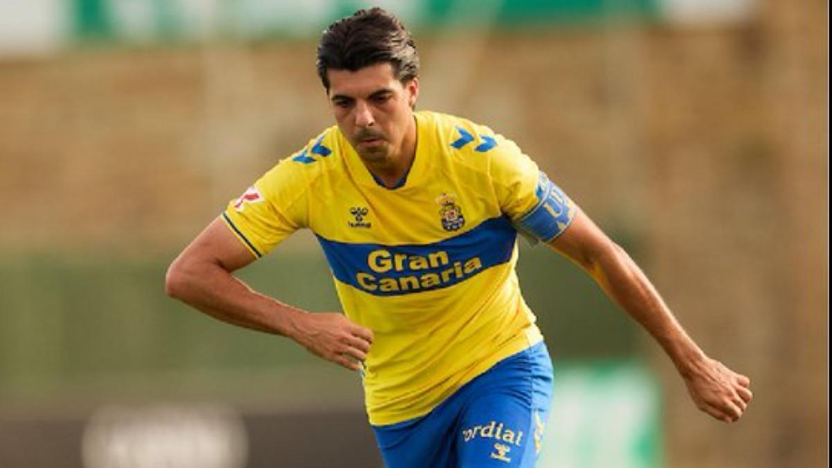 Enrique Clemente durante el partido ante el Neom.