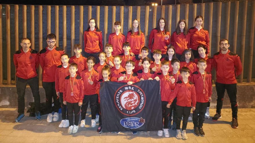Expedición del CT Benavente que acudió a Plasencia (Cáceres)