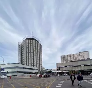 Hito en el Hospital de La Paz: realiza el primer implante coclear asistido por brazo robótico en España