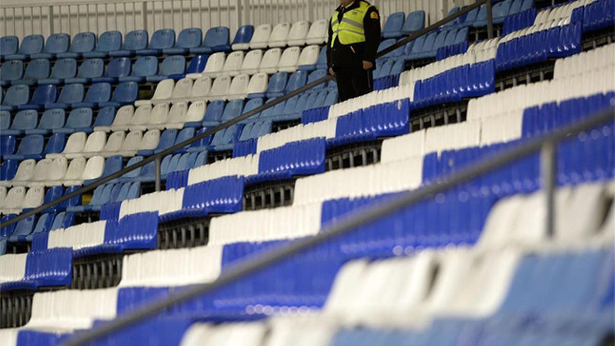 Los Riazor Blues dejaron vacía su grada