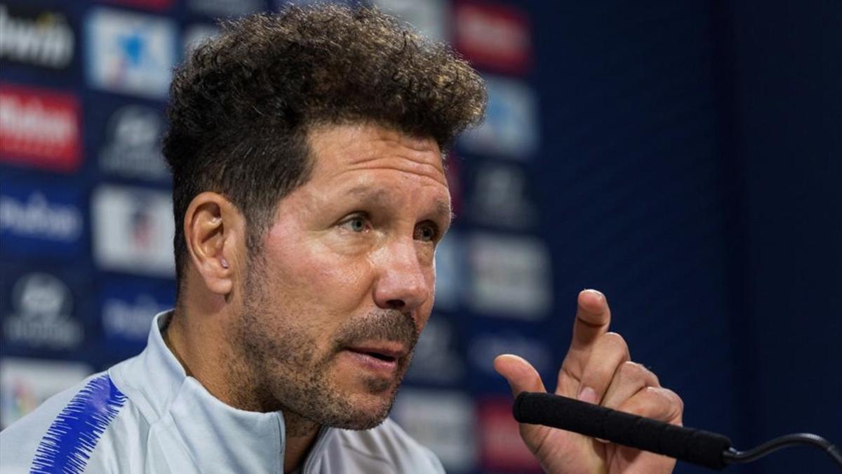 Simeone atendiendo a los medios en la previa del encuentro