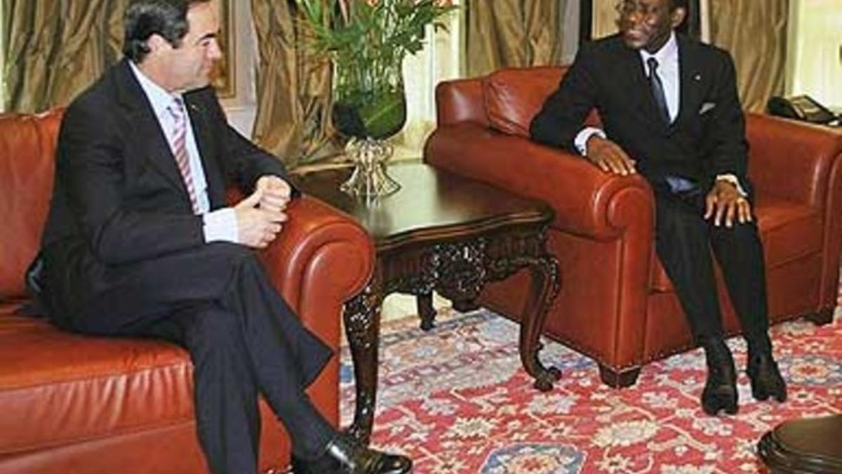 Bono, en la recepción con el presidente Obiang