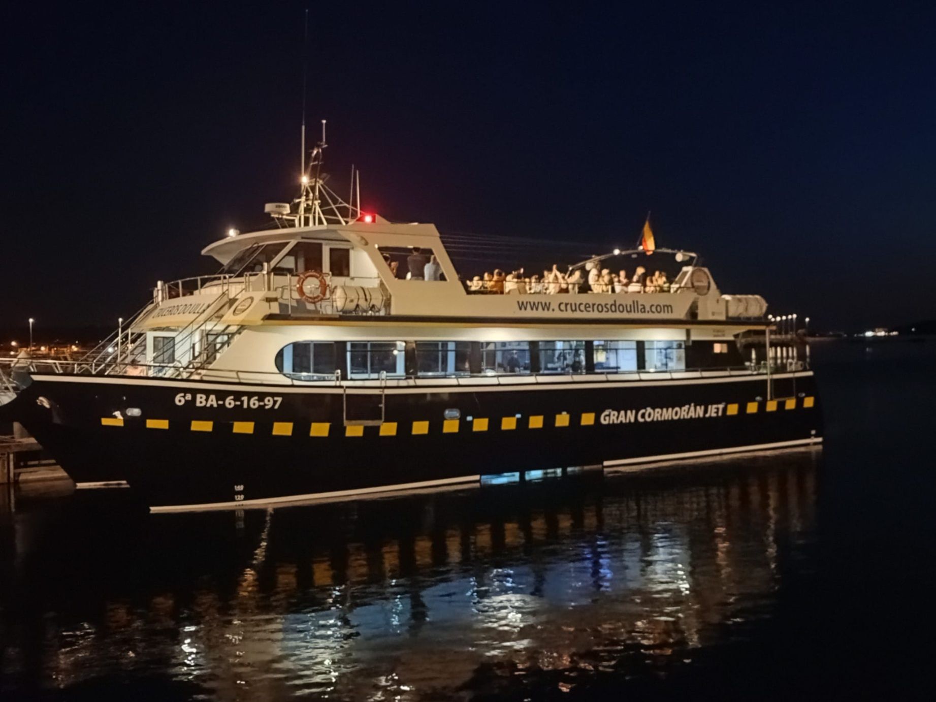 La ruta de «Viños singulares polo mar» a bordo del catamarán «Gran Cormorán Jet», esta tarde-noche.
