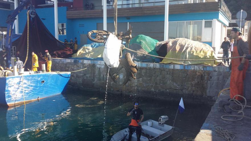 Neteja fons marí al port Blanes